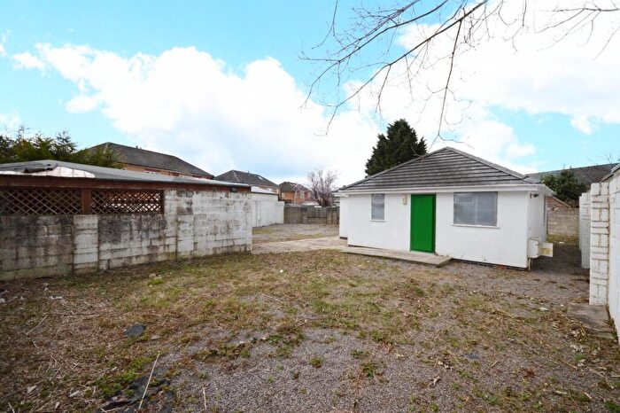 2 Bedroom Detached Bungalow For Sale In Fanshawe Road, Hengrove, Bristol, BS14