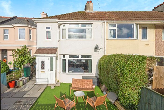 3 Bedroom End Of Terrace House For Sale In Billacombe Road, Plymouth, Devon, PL9