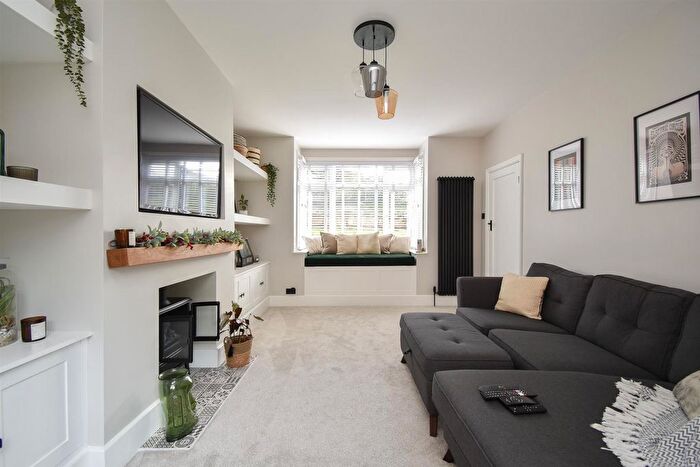 3 Bedroom Detached House To Rent In St. Helens Park Road, Hastings, TN34