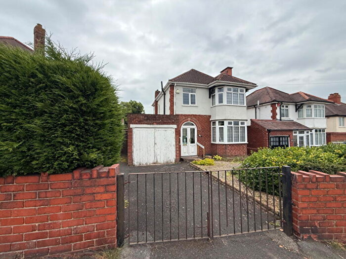 3 Bedroom Detached House For Sale In Collis Street, Amblecote, Stourbridge, DY8