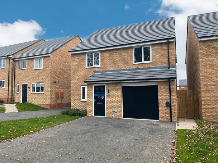 4 Bedroom Detached House To Rent In Brickworks Avenue, Kingswinford, DY6