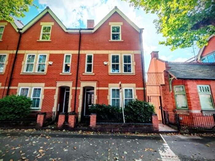 4 Bedroom House To Rent In Castle Boulevard, Nottingham, NG7