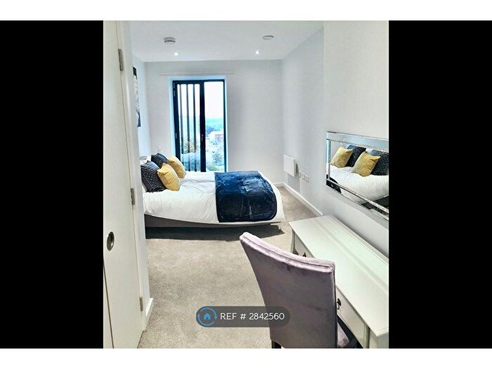 2 Bedroom Flat To Rent In Local Blackfriars, Manchester, M3