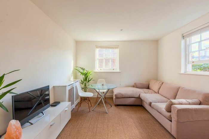 Studio To Rent In Academt Court, Kirkwall Place, Bethnal Green, London, E2