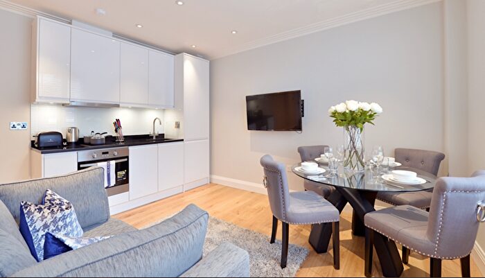 1 Bedroom Flat To Rent In Hill Street, Mayfair, London, W1J