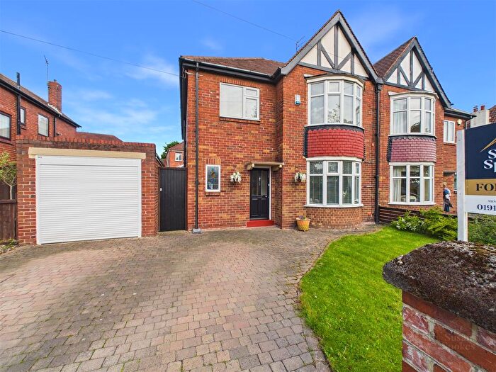 4 Bedroom Semi-Detached House For Sale In King George Road, South Shields, NE34