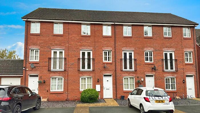 4 Bedroom Terraced House For Sale In Sorrell Gardens, Newcastle, Staffordshire, ST5
