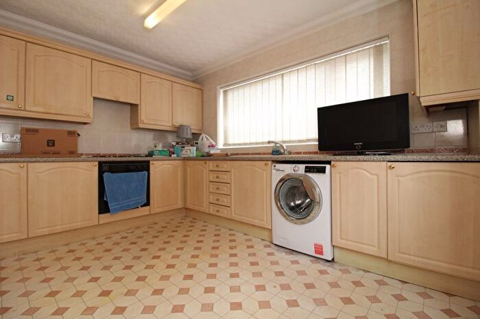 2 Bedroom Semi-detached Bungalow For Sale In Mill House View, Upholland, WN8