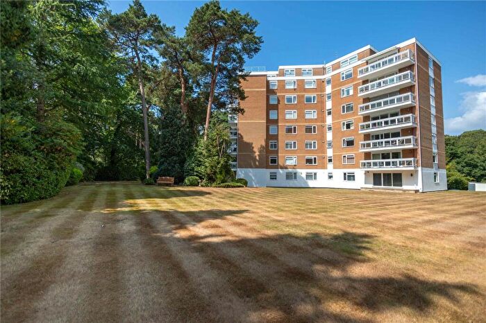 2 Bedroom Apartment For Sale In Western Road, Poole, Dorset, BH13