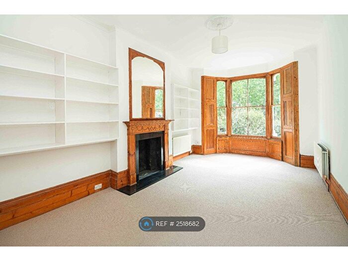 2 Bedroom Flat To Rent In Petherton Road, London, N5