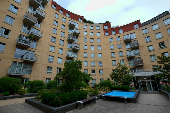 1 Bedroom Flat To Rent In Buckler Court, N7