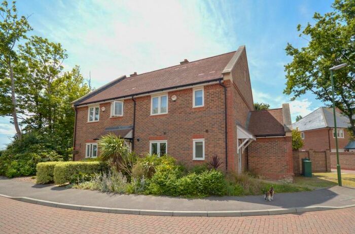 3 Bedroom Semi-Detached House To Rent In Old Common Close, Birdham, PO20
