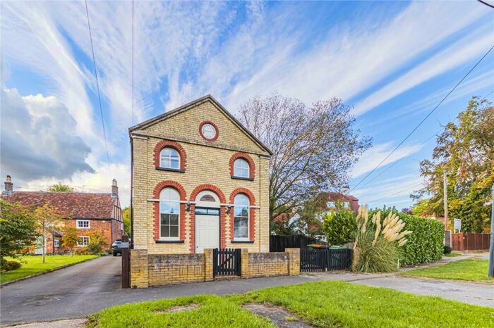 3 Bedroom Detached House For Sale In Eggington, Central Bedfordshire, LU7