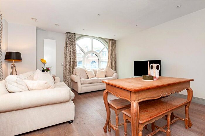2 Bedroom Apartment For Sale In Clove Hitch Quay, London, SW11