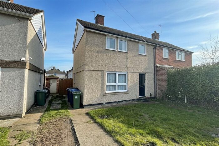 3 Bedroom Semi Detached House To Rent In Giles Road, OX4