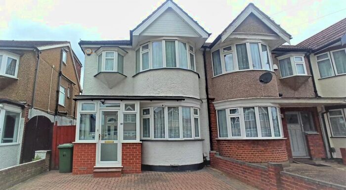 3 Bedroom Terraced House To Rent In Exeter Road, Harrow, HA2