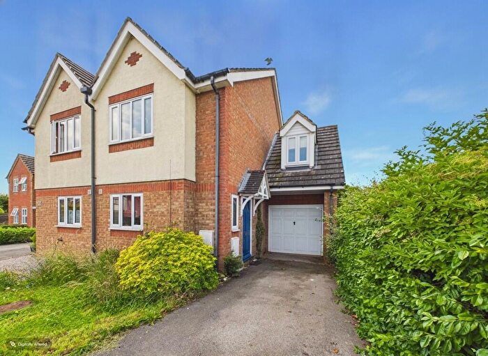 3 Bedroom Semi-Detached House For Sale In Norfolk Road, Ely, CB6