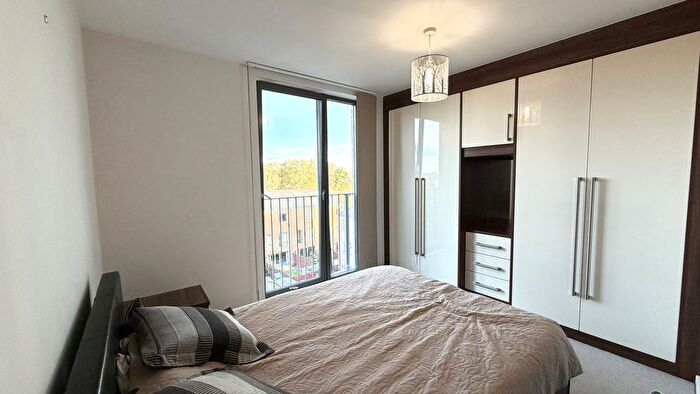 2 Bedroom Flat To Rent In Exeter Road, London, E16
