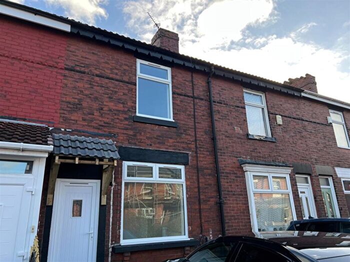 2 Bedroom House To Rent In Broom Lane, Levenshulme, Manchester, M19