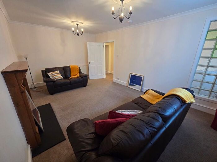 2 Bedroom Flat To Rent In Albert Street, West End, Aberdeen, AB25