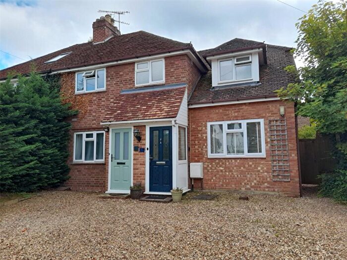3 Bedroom Maisonette For Sale In Osborne Road, Wokingham, Berkshire, RG40
