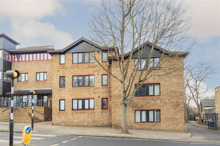 1 Bedroom Flat To Rent In Waldegrave Road, Teddington, TW11