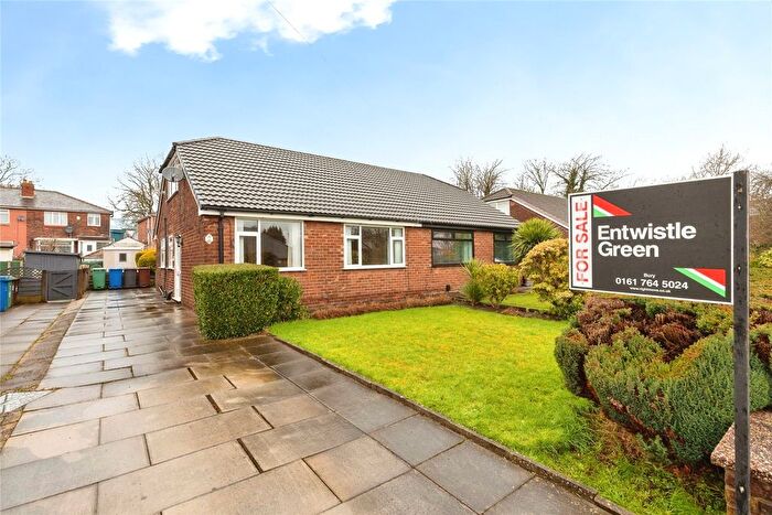 3 Bedroom Bungalow For Sale In Lynton Lea, Radcliffe, Manchester, Greater Manchester, M26