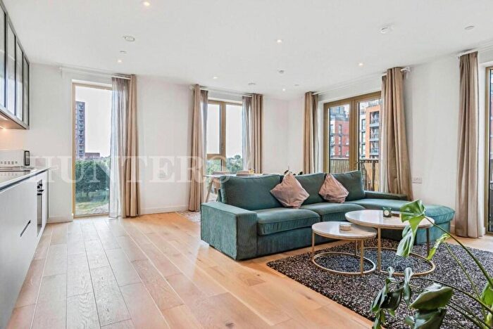 3 Bedroom Apartment To Rent In Ashley Road, London, N17