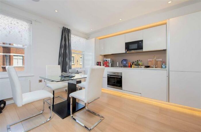 2 Bedroom Flat To Rent In Cleveland Street, London, W1T