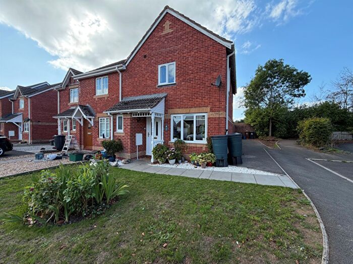 3 Bedroom End Terrace House For Sale In Bullfinch Close, Cullompton, EX15