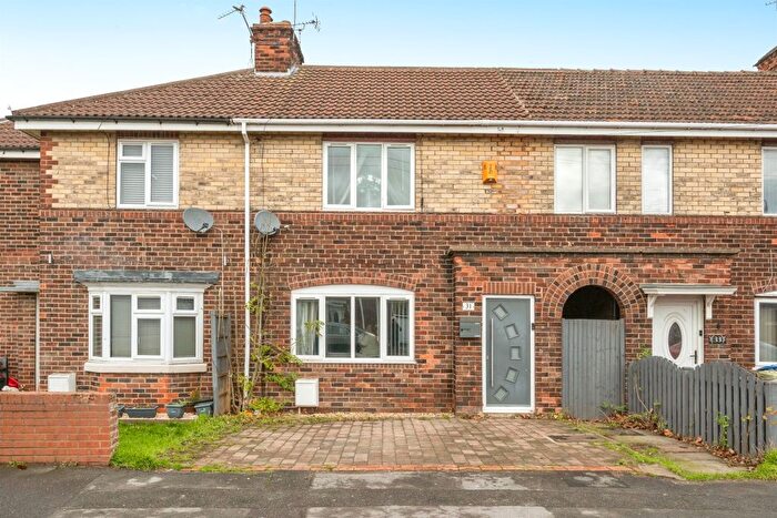 3 Bedroom Terraced House For Sale In Norfolk Road, Bircotes, Doncaster, DN11
