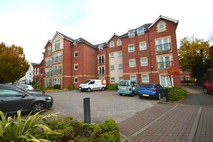 2 Bedroom Flat To Rent In Loughborough Road, West Bridgford, Nottingham, Nottinghamshire, NG2