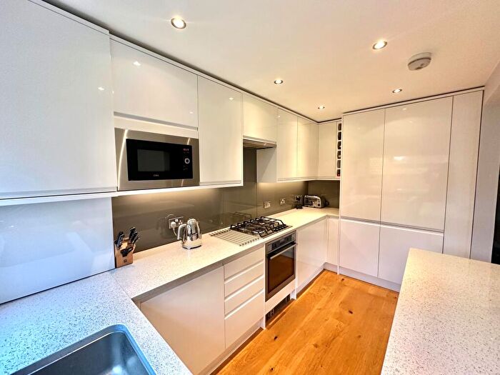 1 Bedroom Flat To Rent In Brackendale Court, BR3