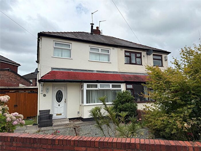 3 Bedroom Semi-Detached House For Sale In Poplar Grove, Prescot, Merseyside, L35