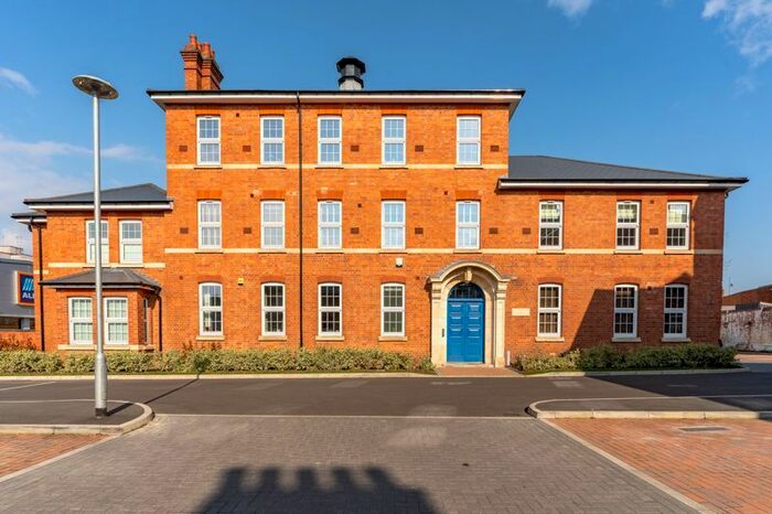 2 Bedroom Flat To Rent In Victoria Street, Stourbridge, DY8