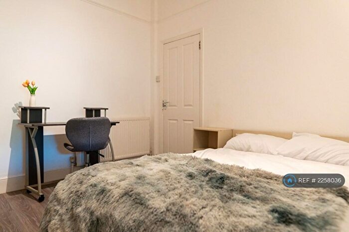 6 Bedroom Terraced House To Rent In Abbey Road, Exeter, EX4
