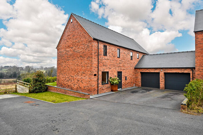 4 Bedroom Barn Conversion For Sale In Orchard View, Marston Montgomery, DE6