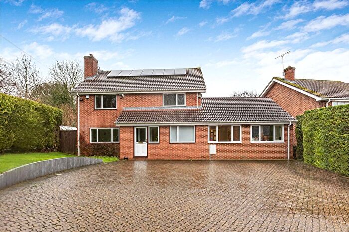 4 Bedroom Detached House For Sale In Stone Close, Botley, OX2