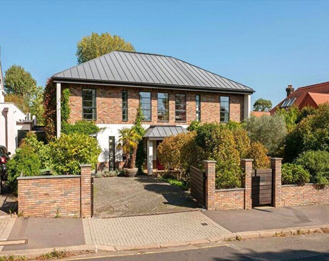 6 Bedroom Detached House For Sale In Aylestone Avenue, Queen's Park, London, NW6