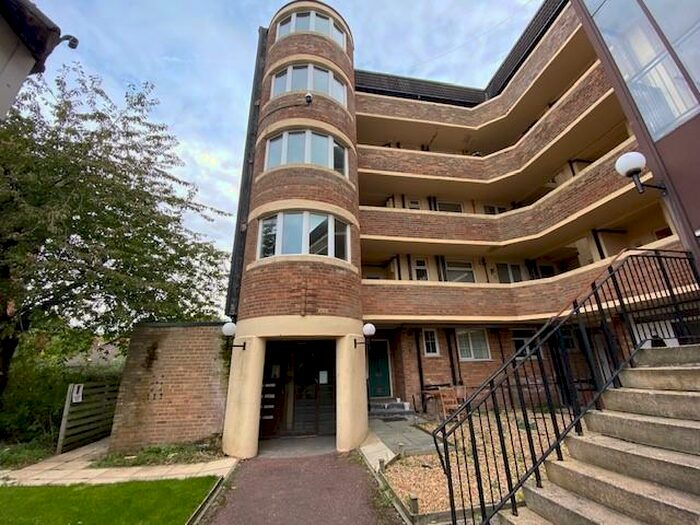 1 Bedroom Flat To Rent In Minster Court, Liverpool, L7