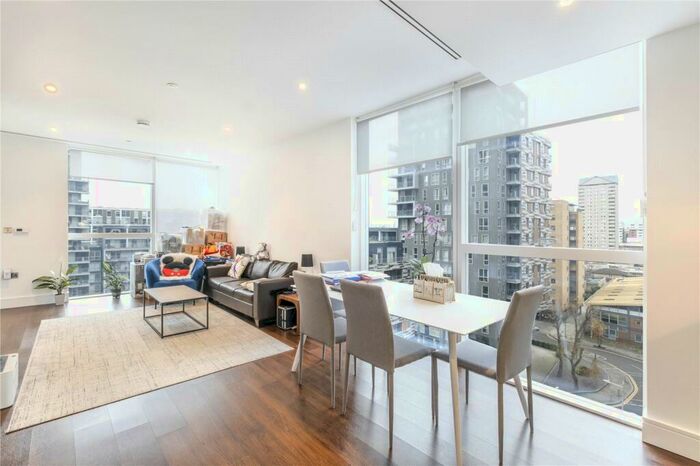 2 Bedroom Apartment To Rent In Harbour Way, London, E14