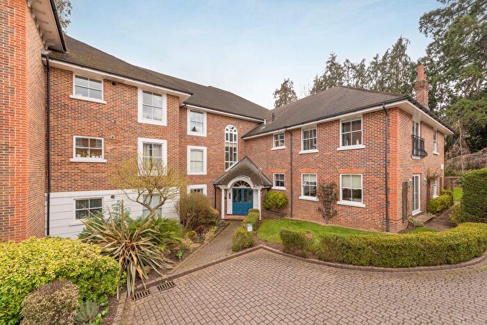 2 Bedroom Flat For Sale In Agincourt, Ascot, SL5