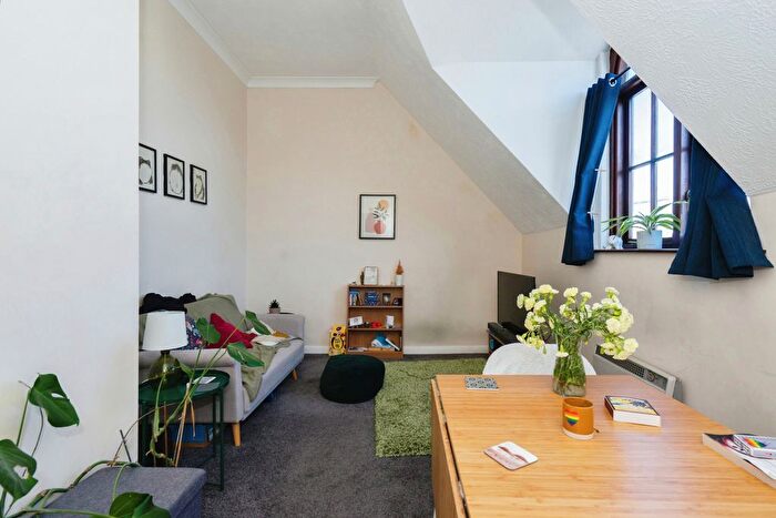 1 Bedroom Flat For Sale In Blatchington Road, Hove, East Sussex, BN3