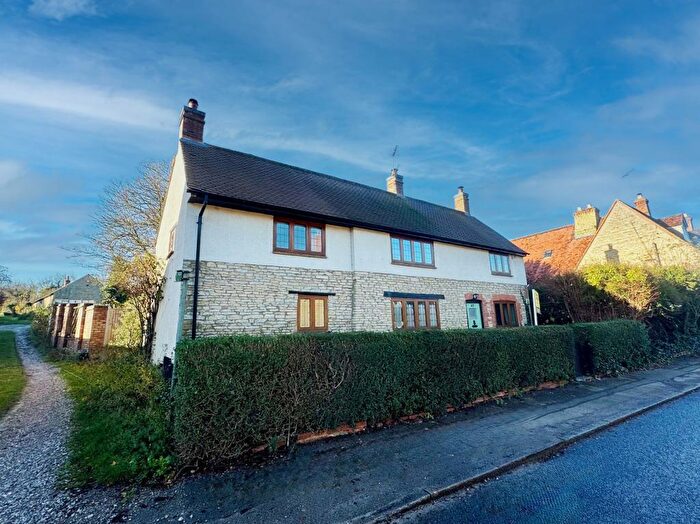 3 Bedroom Detached House To Rent In High Street, Stoke Goldington, MK16