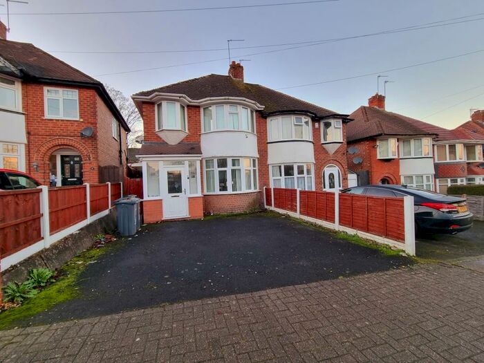 3 Bedroom House To Rent In Gorsy Road, Quinton, Birmingham, B32
