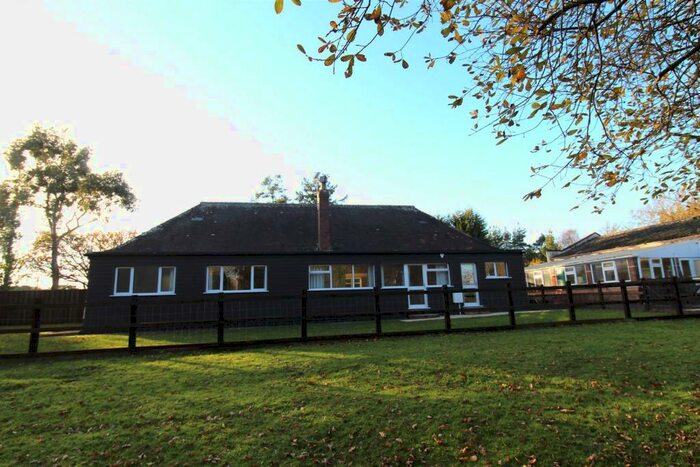 3 Bedroom Bungalow To Rent In Telegraph Hill, Kennford, Exeter, EX6