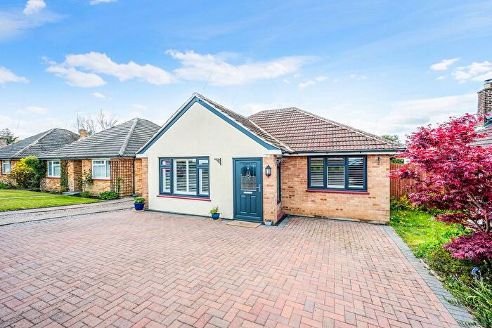 2 Bedroom Bungalow For Sale In Dormans Close, Dormansland, Lingfield, RH7