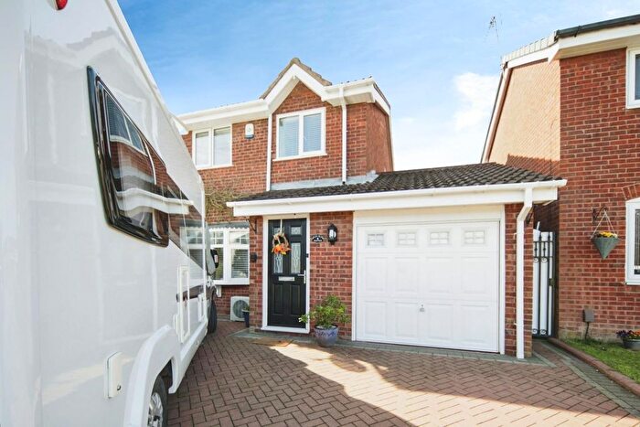 3 Bedroom Detached House For Sale In Manta Road, Dosthill, Tamworth, B77