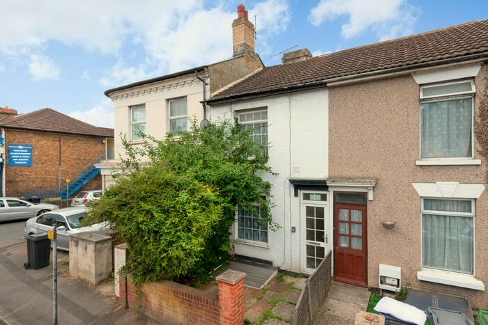 4 Bedroom Terraced House To Rent In Kingsley Road, Maidstone, ME15