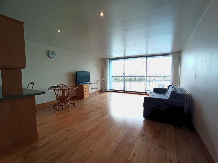 2 Bedroom Flat To Rent In City Harbour, Selsdon Way, Canary Wharf, E14